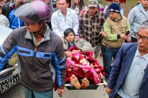 Injured member of community based anti-narcotic campaigners arrives at hospital in Myit Kyi Na, northern Kachin State, Myanmar, 25 February 2016. Photo: Myitkyina News Journal/EPA
