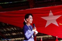 Chairperson of the National League for Democracy (NLD) party Daw Aung San Suu Kyi addresses supporters during her election campaign trip in Gwa Myo, Rakhine State on October 18, 2015. Photo: Min Min/Mizzima
