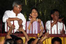 U Htin Kyaw, (left) when Daw Aung San Suu Kyi was released in Yangon on 13 November 2010. Photo: EPA
