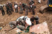 In this handout photo released by the Indian Army and taken on July 1, 2022, security forces and disaster relief teams search for survivors and victims after a landslide in Noney district, some 50 Km from Manipur's capital Imphal. Photo: AFP