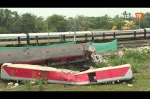 Embedded thumbnail for Trains resume service 51 hours after deadly India crash