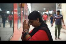 Embedded thumbnail for Indian train service resumes after deadly crash